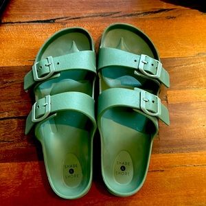 Birkenstock Type and Croc Sandal 8.5